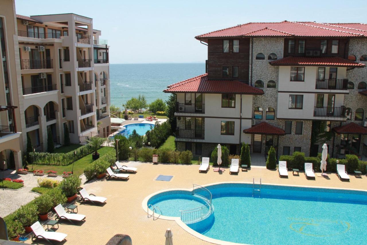 Bademite Apartments Sveti Vlas Eksteriør billede