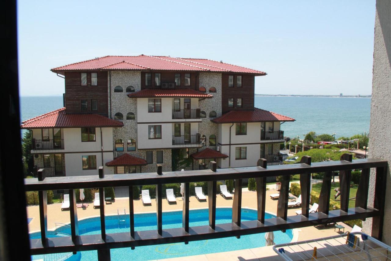 Bademite Apartments Sveti Vlas Eksteriør billede