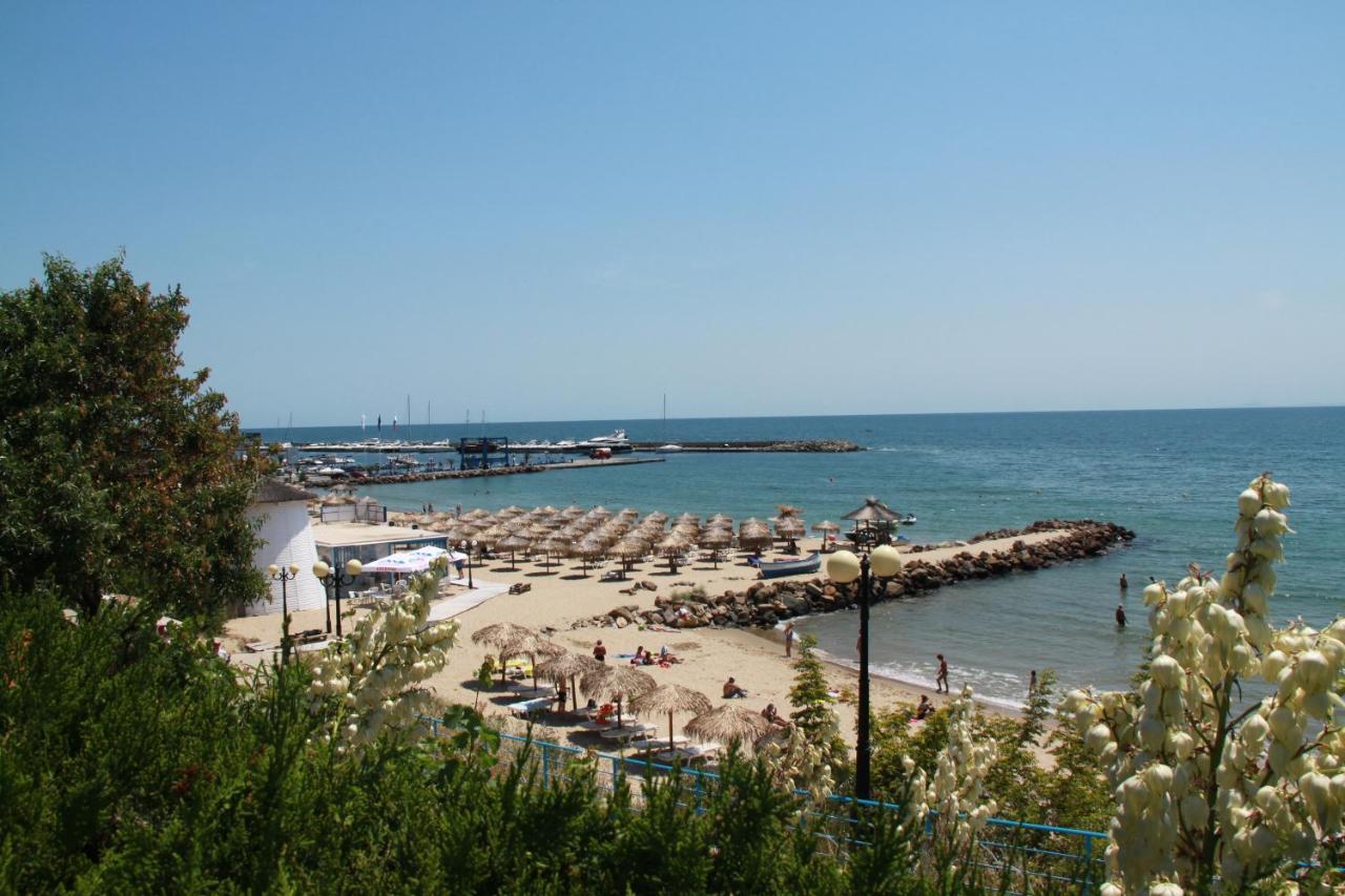 Bademite Apartments Sveti Vlas Eksteriør billede