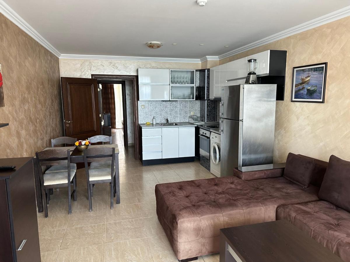 Bademite Apartments Sveti Vlas Eksteriør billede