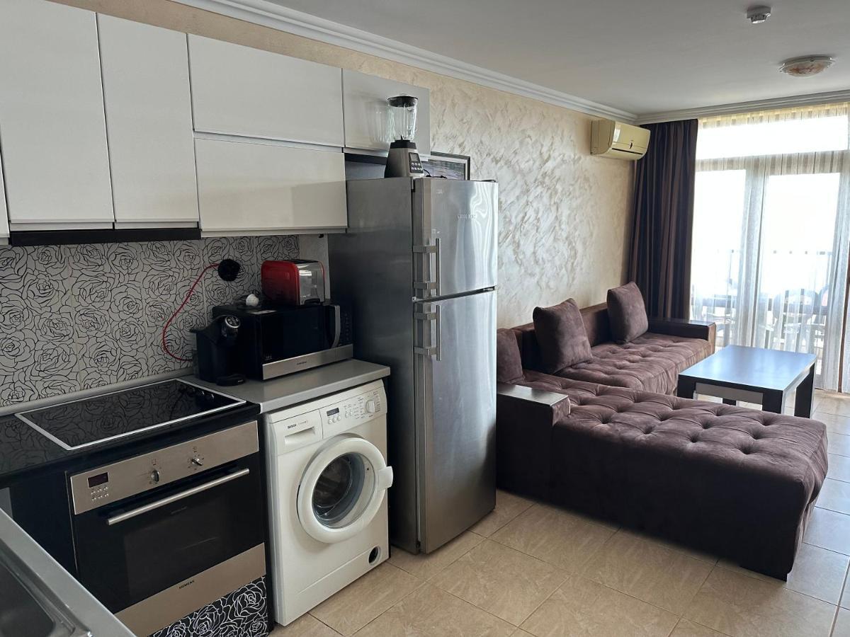 Bademite Apartments Sveti Vlas Eksteriør billede